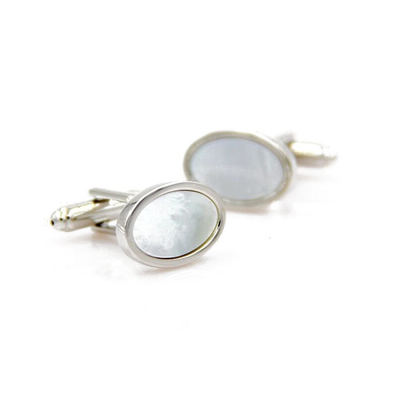 Boutons de manchette nacrés blanc monture ovale argentée