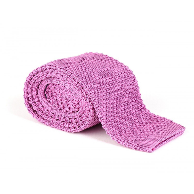Friendly knitted tie
