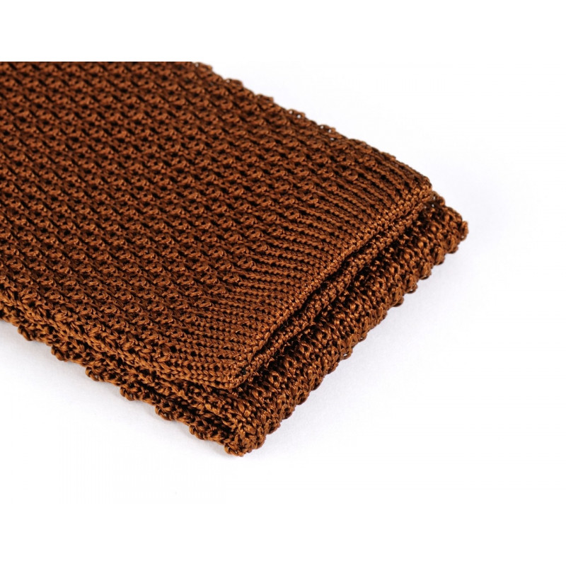 Oak brown knitted tie