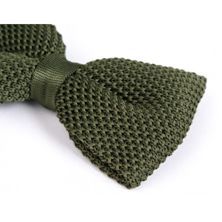 Green knitted bow tie