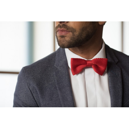 Secret red knitted bow tie
