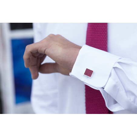 Fuchsia knitted tie