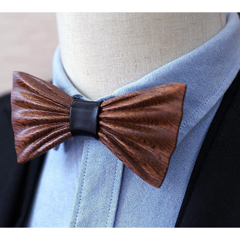 Sapelli wooden bow tie (without pocket square)
