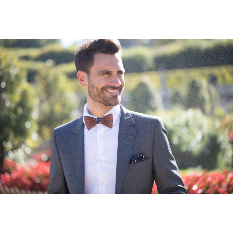 Sapelli wooden bow tie (with pocket square)